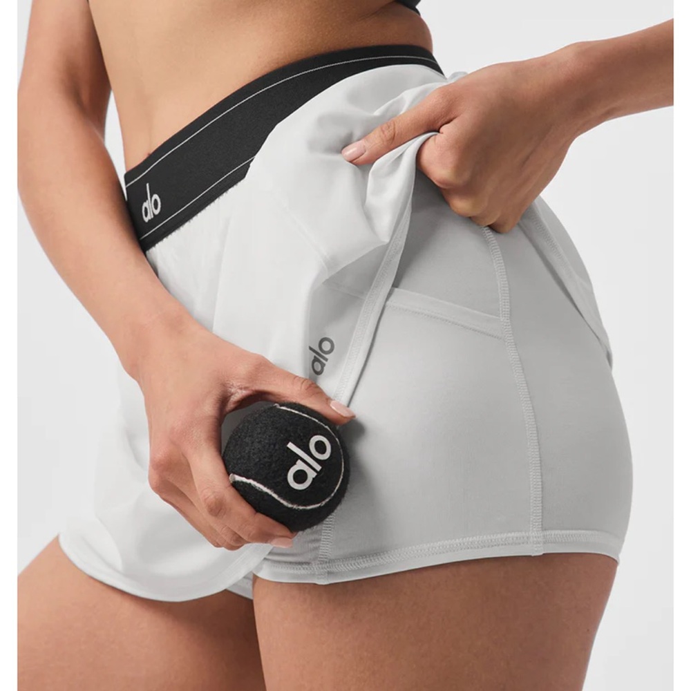 White Alo Match Point skirt size medium- like new!